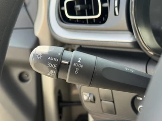 Citroën C3 Citroen C3 1.2 PureTech C-Series Navigatie Clima Cruise Carplay Led Parkeensensor achter - afbeelding nr 8