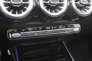 Mercedes-Benz GLB Mercedes-Benz GLB 200 Premium Plus 7p. / Panoramadak / Camera / 20'' / Sfeerverlichting / Navigatie / Dodehoek / DAB / Stoelverwarming / Cruise Control - afbeelding nr 28