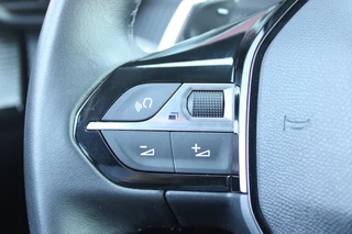 Peugeot 208 Peugeot 208 1.2 100PK AUTOMAAT ALLURE PACK | NAVIGATIE | ACHTERUITRIJ CAMERA | APPLE CARPLAY/ANDROID AUTO | LED KOPLAMPEN | LICHTMETALEN VELGEN 16