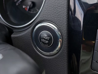 Nissan QASHQAI 1.2 DIG-T 116pk N-Connecta Design-Pack | Origineel NL | Navi | Clima | Cruise | Keyless Entry | Panoramadak | Pdc V+A+360 Camera | Rijstrook+Licht+Regensensor | Privacy Glass | 18''lm - afbeelding nr 19