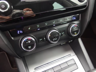 Škoda Octavia TREKHAAK / NWE D-RIEM / STOELVERW / NAVI / CLIMA / PDC / NL-AUTO - afbeelding nr 11