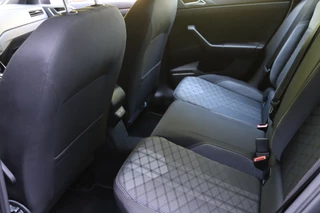 Volkswagen Polo Volkswagen Polo 1.0 TSI DSG R-Line IQ.Light/Camera/Navi/App-Connect/ECC/ACC/16
