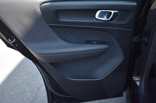 Volvo XC40 Volvo XC40 T2 129pk Aut. Business Pro | Trekhaak | Park Assist | Climate | - afbeelding nr 16