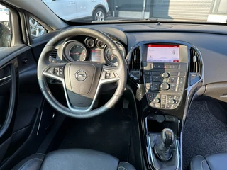 Opel Astra Opel Astra 1.4 T GTC Black Edition Clima Leder Trekhaak - afbeelding nr 3