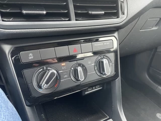 Volkswagen T-Cross 50% deal 7.875,- ACTIE Airco / Telefoon / ACC / LMV - afbeelding nr 27