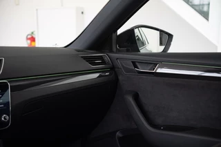 Škoda Superb Skoda Superb Combi 1.4 TSI ACT DSG|2e Eig|SportLine|Trekhaak|Schaalstoel|DAB|Xenon|Dealer Onderhouden - afbeelding nr 24