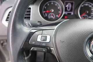 Volkswagen Golf Sportsvan Cruise-control,PDC, LMV,Achteruitrijcamera ,Stoelverwarming, Navigatie . etc. . - afbeelding nr 38