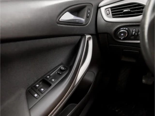Opel Astra Opel Astra Sports Tourer 1.0 Sportline (GROOT NAVI, APPLE CARPLAY, CLIMATE, TREKHAAK, XENON, SPORTSTOELEN, BLUETOOTH, CRUISE CONTROL, NIEUWSTAAT) - afbeelding nr 23