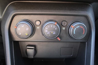Dacia Sandero Stepway Dacia Sandero Stepway 1.0 TCe 90 Essential | Trekhaak | Camera | Airco | BLIS | Cruise control | Origin NL - afbeelding nr 16