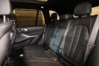 BMW X5 BMW X5 45e High Exe M-Sport|Pano|HUD|Adaptive|HK Audio| - afbeelding nr 7