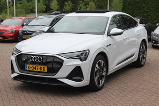 Audi e-tron Audi e-tron Sportback 50 quattro S edition 71 kWh / Panoramadak / Camera / Luchtvering / 20'' / Leder&Alcantara / DAB / ACC / Navigatie / Stoelverwarming - afbeelding nr 5
