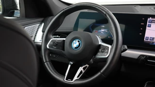 BMW iX1 BMW iX1 xDrive30 M-Sport | Harman/Kardon | Trekhaak | Head-up | Comfort Access | Parking Assistant Plus | Leder - afbeelding nr 32