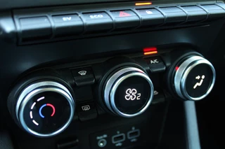 Renault Clio Renault Clio 1.6 E-Tech Hybrid 140 Zen Airco|Cruise|Navi|Audio - afbeelding nr 31