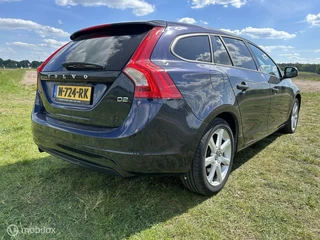 Volvo V60 Volvo V60 2.0 D2 Summum AIRCO NAVIGATIE PARK SENS STOELVERW - afbeelding nr 3
