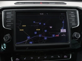 Volkswagen Passat Volkswagen Passat 1.4 TSI GTE | Panoramadak | Stoelverwarming |  Trekhaak | Adaptive cruise | Camera | Carplay | Leder/Alcantara | Full LED | Virtual Cockpit - afbeelding nr 18