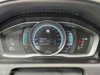 Volvo XC60 Volvo XC60 2.0 D3 FWD Momentum Geartronic-8 /Family Line/Sensus Nav/DigitalDash/Xenon/Elek.stoel/Trekhaak/Elek.klep/Goed onderhouden. - afbeelding nr 26