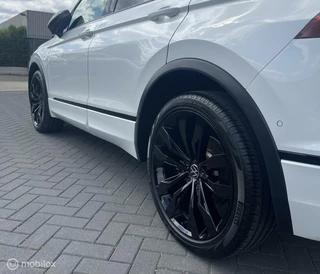 Volkswagen Tiguan Volkswagen Tiguan 1.4 TSI eHybrid 245PK 3xR-Line/HU - afbeelding nr 16