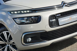 Citroën Grand C4 Picasso Citroen Grand C4 Picasso 1.2 130PK Shine AUT | Sable | JBL/Massagestoelen/Carplay/Camera/Trekhaak - Chique & Compleet! - afbeelding nr 1