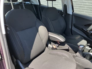 Peugeot 208 Peugeot 208 1.2 PureTech Allure 110 pk | dealer onderhouden | navigatie | trekhaak | climate | apple carplay | parkeersens. - afbeelding nr 16