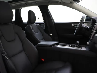 Volvo XC60 Volvo XC60 T6 AWD Ultimate Dark | Luchtvering | Trekhaak | Panoramadak | - afbeelding nr 14