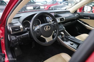 Lexus IS Lexus IS 300h Luxury Line | Dealer OH | Camera | Stoel + stuurwiel verwarming | Clima | LED | rijklaarprijs | - afbeelding nr 6