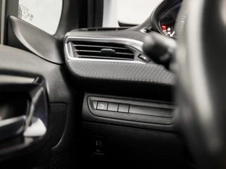 Peugeot 208 Peugeot 208 1.2 PureTech Sport (APPLE CARPLAY, NAVIGATIE, CLIMATE, GETINT GLAS, SPORTSTOELEN, CRUISE, PARKEERSENSOREN, NIEUWE APK, NIEUWSTAAT) - afbeelding nr 24