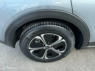 Kia XCeed XCeed 1.6  PHEV DynamicPlusLine 55 km Volledig electrisch rijden hierna Hybride , Navigatie , Camera , Parkeerhulp , Stoel en stuur verwarming  , Keyless entry , 18 inch Velgen , - afbeelding nr 6