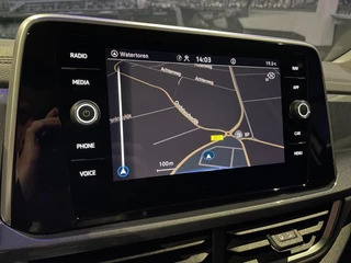 Volkswagen T-Roc Volkswagen T-ROC 1.5 TSI Style *LED*Virtual*DAB+*PDC V&A*Trekhaak*NAVI*AppConnect* - afbeelding nr 19