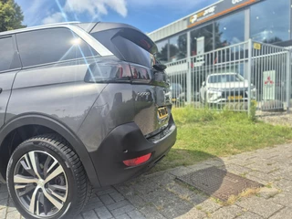 Peugeot 5008 Peugeot 5008 1.2 PureTech Blue Lease Allure 7-Persoons AUTOMAAT | NAVI | CLIMA | PDC | 18