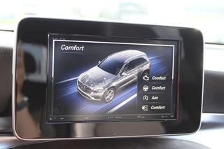 Mercedes-Benz GLC Mercedes-Benz GLC 250 4MATIC AMG | Trekhaak | Camera | - afbeelding nr 35