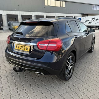 Mercedes-Benz GLA Mercedes GLA-klasse 180d / Panoramadak / DEALER ONDERHOUD ! - afbeelding nr 4