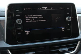 Volkswagen T-Roc Volkswagen T-Roc 1.5 TSI DSG Style | Navigatie | Apple Carplay / Android Auto | Climate Control | Led | Digitale Cockpit | Adaptive Cruise Control | Trekhaak - afbeelding nr 23