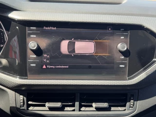Volkswagen T-Cross Volkswagen T-Cross 1.0 TSI AUT. R-LINE LED NAVI CARPLAY DIGITALE SCHERM AIRCO LMV P - afbeelding nr 8