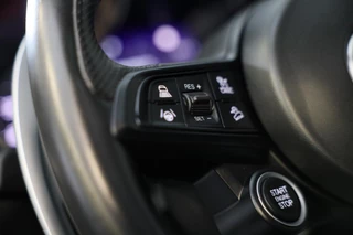 Alfa Romeo Stelvio Alfa Romeo STELVIO 2.0 T AWD 6C Villa d'Este / Acc / Lane Assist / HK / Dode Hoek / Camera / Open Panoramadak / Led / Pdc / 20 Inc - afbeelding nr 9