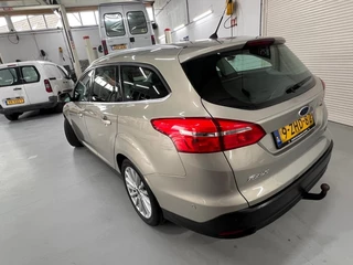 Ford Focus Ford Focus 1.0 ECOB. First Edition, Schuif/kantel, PDC, NAVI, Trekhaak - afbeelding nr 7