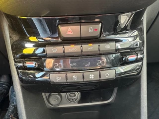 Peugeot 2008 Peugeot 2008 1.2 PURETECH ALLURE - afbeelding nr 23