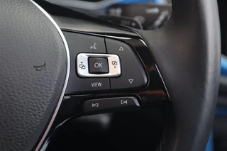 Volkswagen T-Roc Volkswagen T-Roc 1.5 TSI / PANODAK / VIRTUAL / DODEHOEK / ACC / CAMERA - afbeelding nr 12