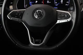 Volkswagen Passat Volkswagen Passat 1.5 TSI R Line | Stoelverwarming | Matrix LED |  Adaptive cruise | Carplay | Leder/Alcantara | Navigatie | Parkeerhulp - afbeelding nr 10