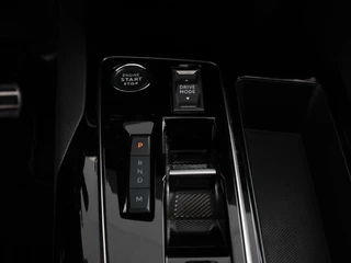 Peugeot 5008 Peugeot 5008 1.2 PureTech GT Black Pack 7p Climate control Adaptive cruise control Achteruitrijd camera Verwarmde voorstoelen Keyless Navigatie LED Apple Carplay/ Android Auto - afbeelding nr 17