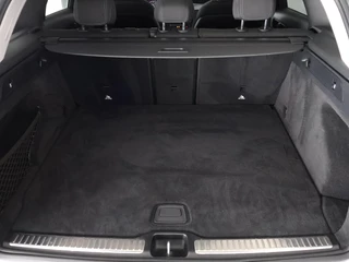 Mercedes-Benz GLC Mercedes-Benz GLC-klasse BLACK SERIES PACK 250 4MATIC Premium Plus Automaat | Navigatie | 360° camera | Privacy Glass | - afbeelding nr 23