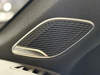 Mercedes-Benz A-Klasse Mercedes-Benz A-klasse AMG 35 4MATIC Aero pakket | Pano | Burmester | keyless | camera | Memory seats - afbeelding nr 32