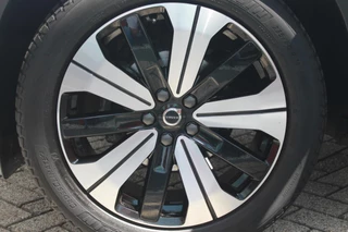 Volvo XC40 Volvo XC40 T2 Essential | Parkeercamera | Stoelverwarming | Leder | Pilot Assist | BLIS | Keyless - afbeelding nr 13