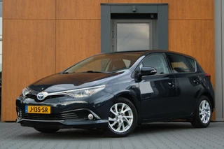 Toyota Auris Toyota Auris 1.8 Hybrid Dynamic | Navigatie | Clima | Camera - afbeelding nr 1
