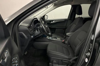 Ford Kuga Ford Kuga 2.5 PHEV Titanium 225pk | Winterpack | Trekhaak | 1.500kg Trekgewicht | SYNC 3 Navigatie - afbeelding nr 10