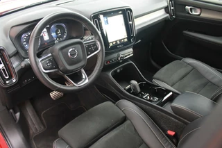 Volvo XC40 Volvo XC40 T5 Recharge R-Design | Panoramadak | Stoelverwarming | Parkeercamera | Keyless | Glossy Black - afbeelding nr 10