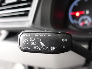 Volkswagen Transporter Volkswagen Transporter 2.0 TDI L2H1 102pk Airco Cruisecontrol Navigatie Apple Carplay parkeersensoren - afbeelding nr 13