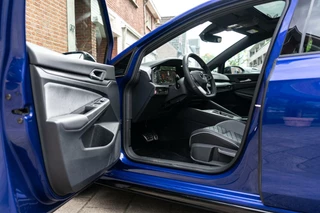 Volkswagen Golf Volkswagen Golf 1.5 eTSI R-Line Pano / HUD / Camera - afbeelding nr 11