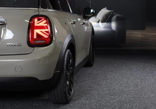 MINI Cooper Mini Mini 1.5 Cooper Chili / AUT / 5 Deurs / Open Panoramadak / Navi / Ecc / Elek Pakket / Led / Pdc / 17 Inch - afbeelding nr 43