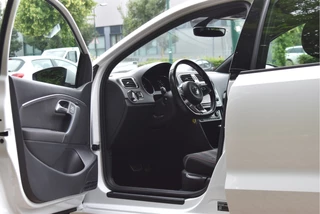 Volkswagen Polo Volkswagen Polo 1.8 TSI GTI 192 PK Executive | NL-Auto | Camera | Carplay | Cruise Contr | Climate Contr | Netjes | Origineel - afbeelding nr 36