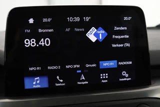Ford Focus Ford Focus 1.5 EcoBoost Titanium | Stoel & stuurverwarming |  Adaptive cruise | Full LED | Camera | Trekhaak | Carplay | Climate control - afbeelding nr 19